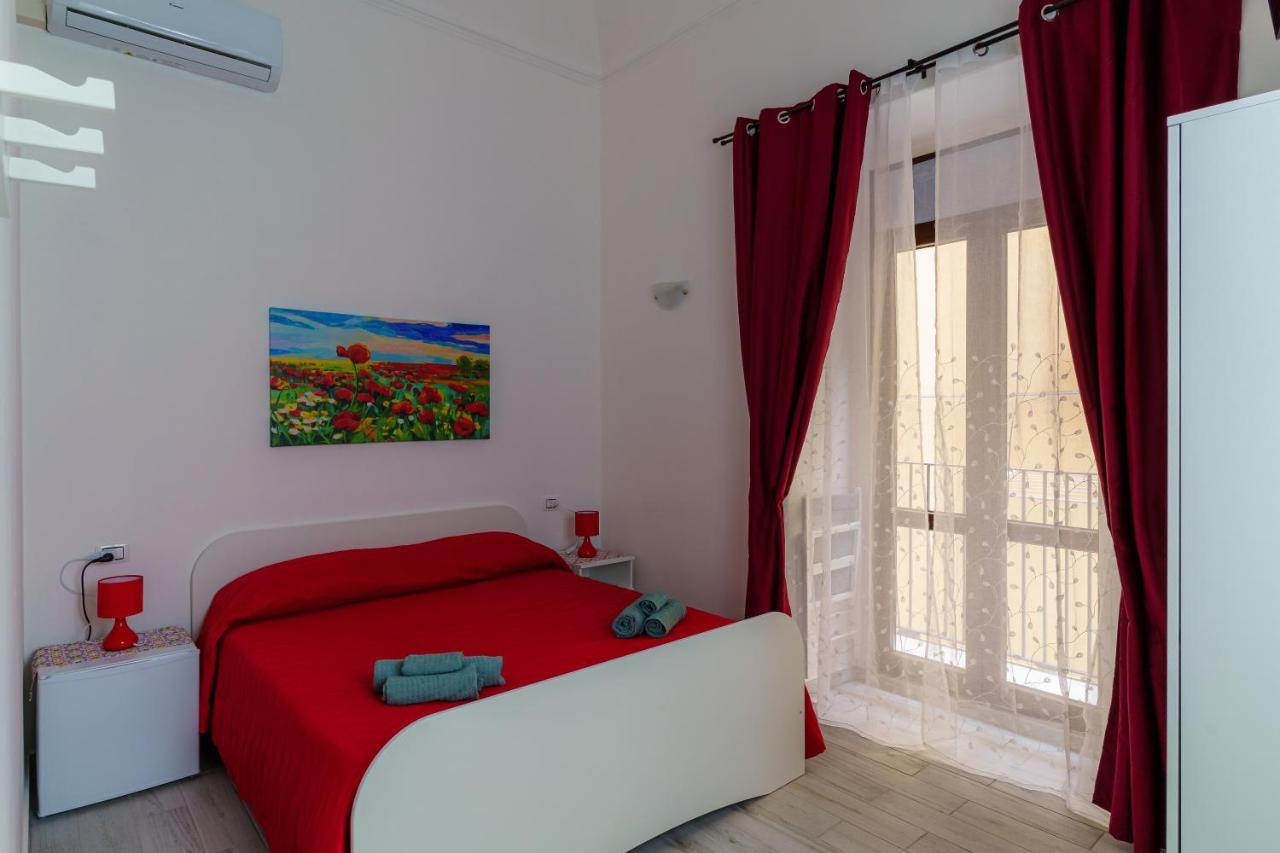 Casta Diva Holiday Rooms Катания Екстериор снимка
